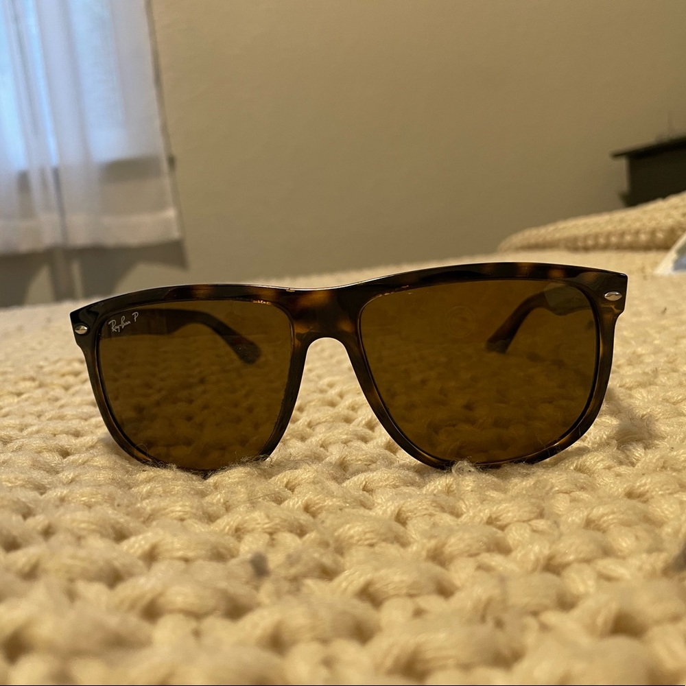 Rayban Sun Glasses RB4147